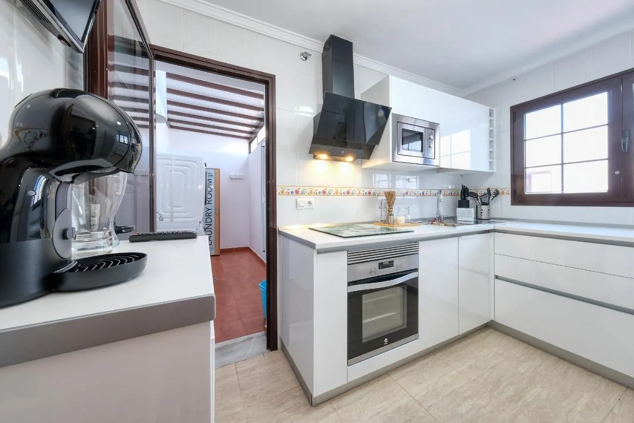 펜션 코스타 테기세 Casa Yare, Shared Pool, Air-Con, Fast Wifi 빌라
